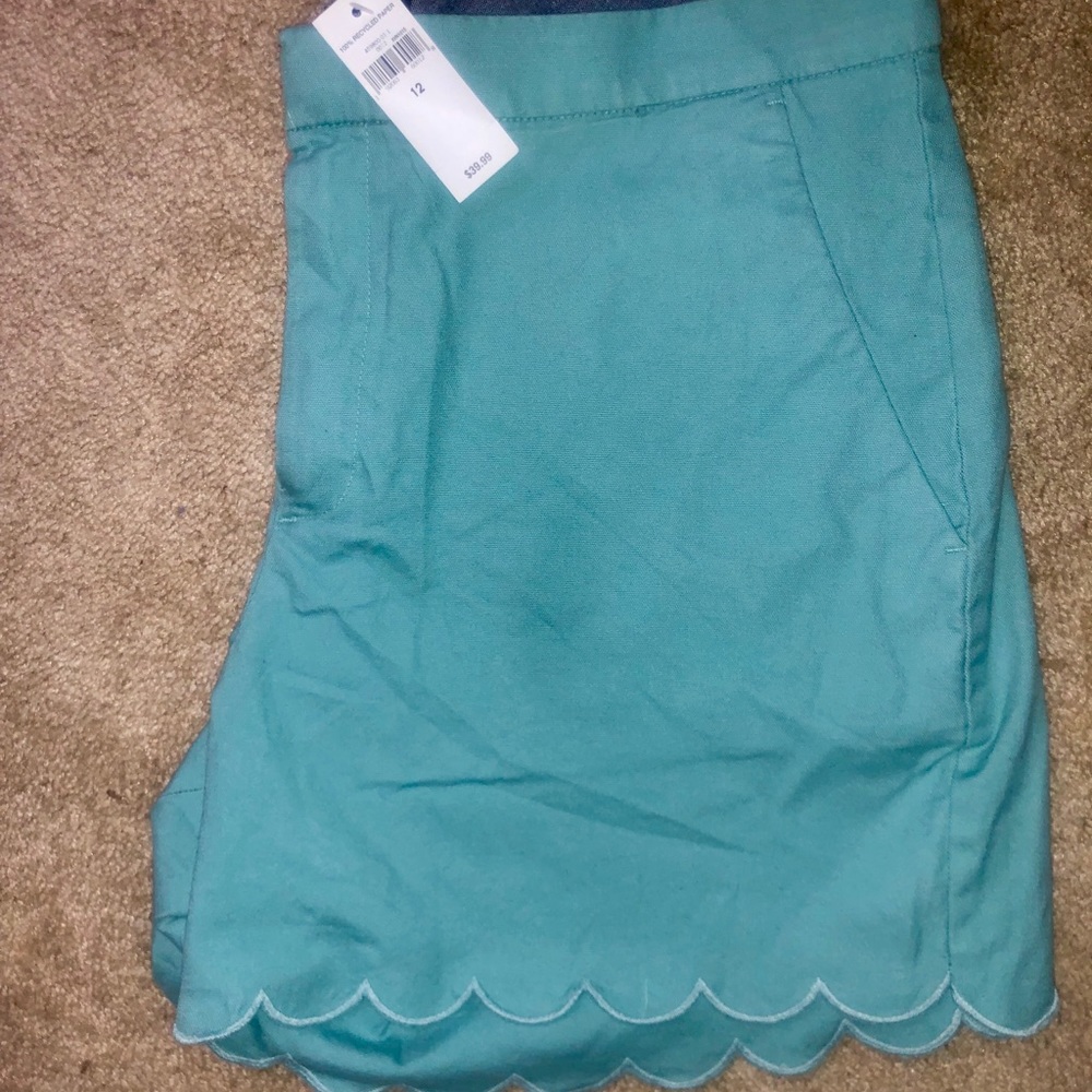 Banana Republic 5” shorts. NWT sz 12